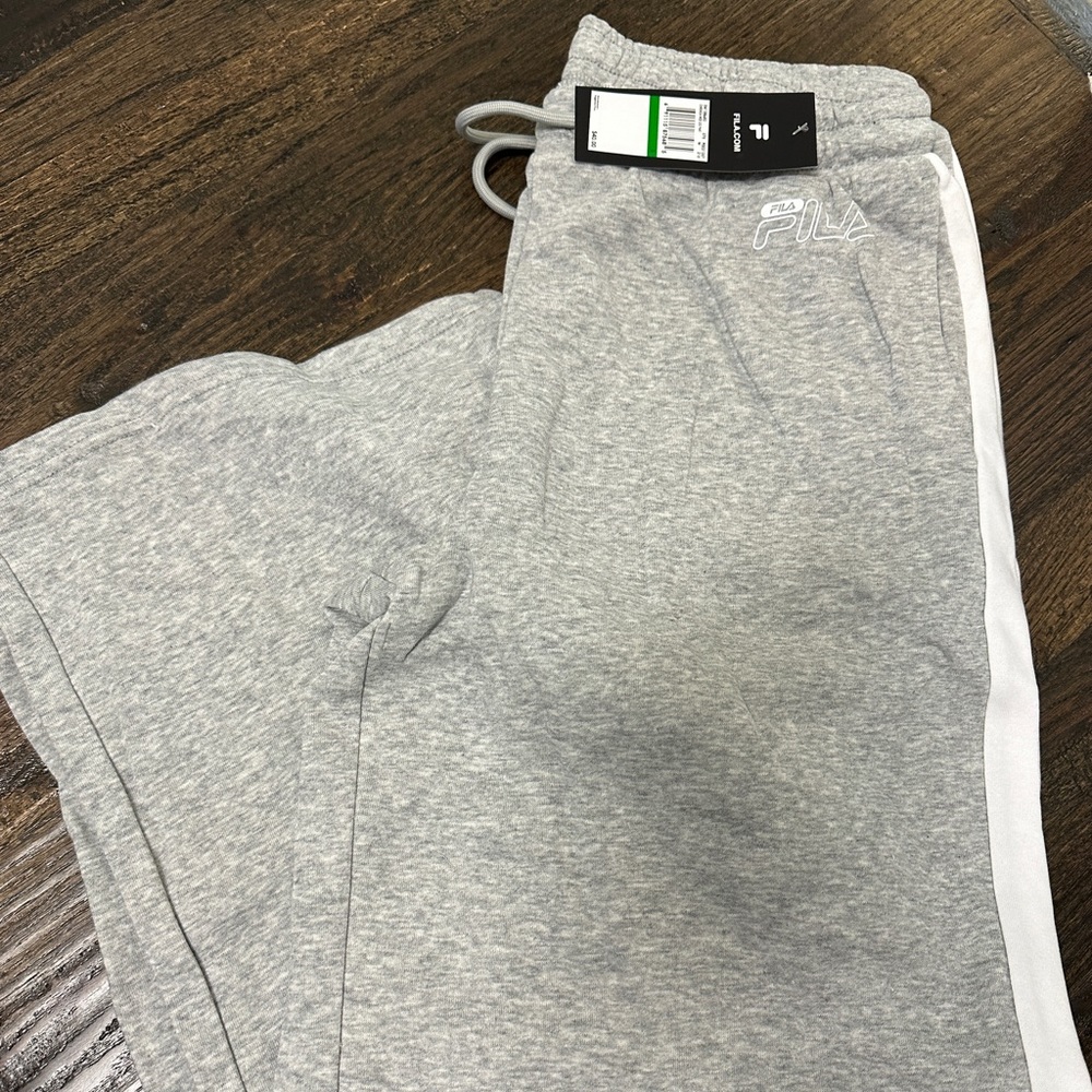 NWT Fila Sweatpants in L